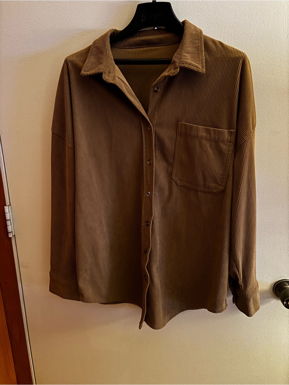 Corduroy looking Button-Up Shirt in Brown unbranded